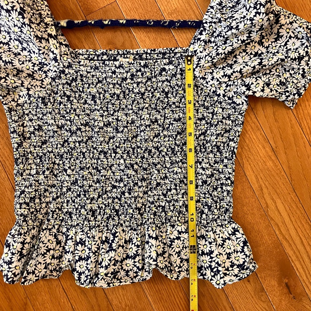 J. Crew Navy Floral Smocked Puff Sleeve Crop Top size S - Picture 9 of 12